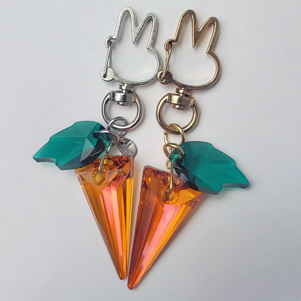 BUGS & LOLA CRYSTAL CARROT NECKLACE | ACCESSORY SET