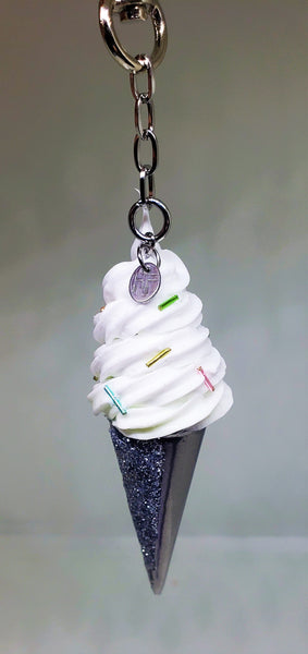 VANILLA ICE CREAM CHROME CONE